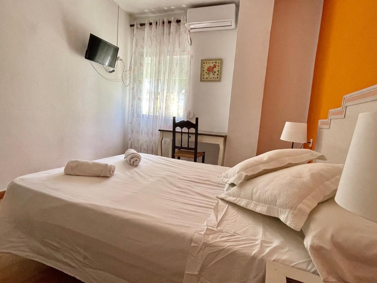 Hostal Los Arcos Вехер де ла Фронтера Екстериор снимка
