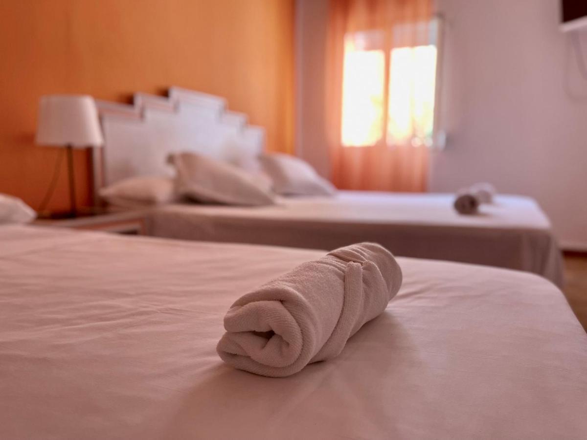 Hostal Los Arcos Вехер де ла Фронтера Екстериор снимка