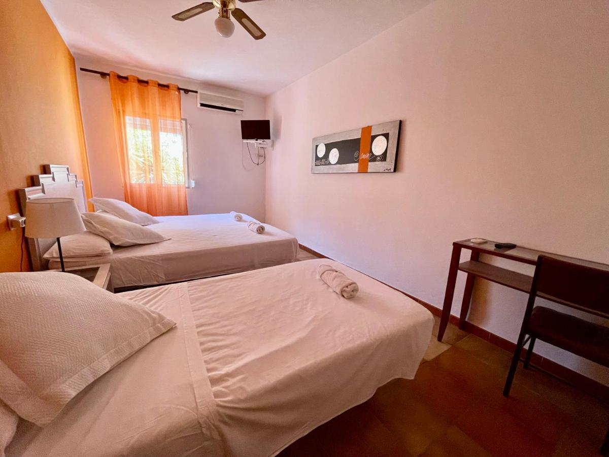 Hostal Los Arcos Вехер де ла Фронтера Екстериор снимка